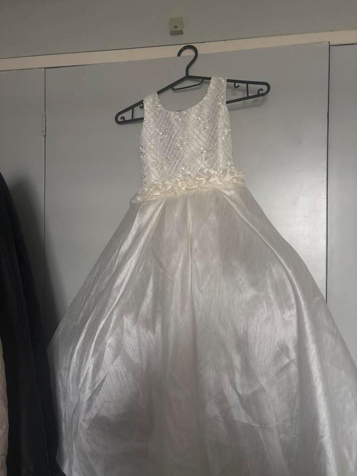 Mooie witte jurk voor meisje, Kinderen en Baby's, Kinderkleding | Maat 140, Zo goed als nieuw, Meisje, Jurk of Rok, Ophalen of Verzenden