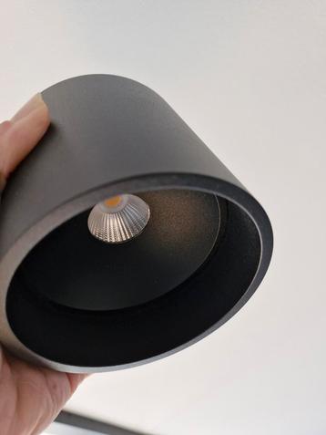 Zwarte plafondspot 11 cm beschikbaar voor biedingen