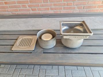 Rvs afvoerputje  beschikbaar voor biedingen
