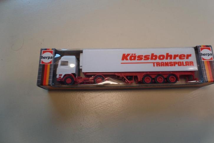 Volvo trekker / oplegger Kassbohrer (Herpa), Hobby en Vrije tijd, Modelauto's | 1:87, Nieuw, Bus of Vrachtwagen, Herpa, Verzenden