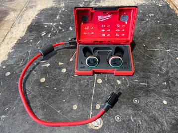 Milwaukee Bluetooth Oortjes - Zo goed als nieuw! beschikbaar voor biedingen