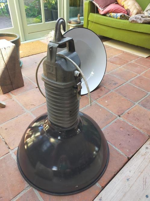 Industriële fabriekslamp Philips, Huis en Inrichting, Lampen | Hanglampen, Gebruikt, 50 tot 75 cm, Metaal, Ophalen