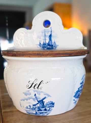 Oude Franse Zoutpot beschikbaar voor biedingen