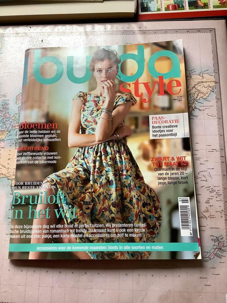 zgan Burda zelfmaak mode ongebruikt patroonblad wo trouwjurk, Boeken, Tijdschriften en Kranten, Zo goed als nieuw, Damesbladen