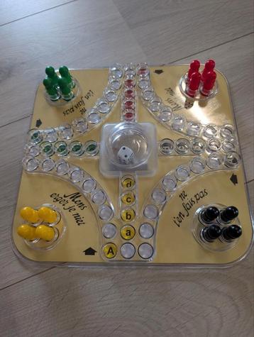 Ouderwetse Mens Erger Je Niet  beschikbaar voor biedingen