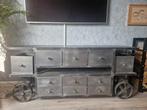 Erg gaaf industrieel dressoir op wielen, Huis en Inrichting, Kasten | Dressoirs, Ophalen, Zo goed als nieuw, 25 tot 50 cm, Metaal