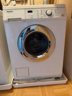 Miele Novotronic W 3160 wasmachine, Ophalen, 1200 tot 1600 toeren, 4 tot 6 kg, Zo goed als nieuw