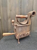 Antiek strijkijzer, Antiek en Kunst, Antiek | Gereedschap en Instrumenten, Ophalen of Verzenden