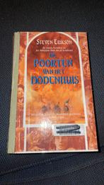 Steven Erikson - De Poorten van het Dodenhuis (Hardcover), Boeken, Ophalen of Verzenden, Gelezen