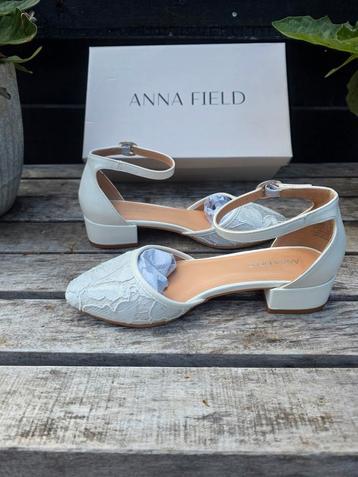 ** Z.g.a.n. ANNA FIELD bruidsschoenen ** beschikbaar voor biedingen