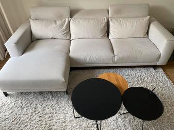 Hoekbank met lounge gedeelte. beschikbaar voor biedingen