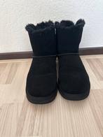 Zwarte Uggs - Comfortabel en Stijlvol, Zwart, Lage of Enkellaarzen, Ophalen of Verzenden, Zo goed als nieuw