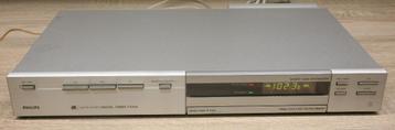 Philips F2224 digitale tuner. beschikbaar voor biedingen