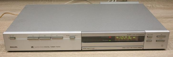 Philips F2224 digitale tuner., Audio, Tv en Foto, Tuners, Gebruikt, Ophalen of Verzenden