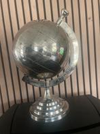 Metalen Wereldbol - Handgemaakt & Gegraveerd, Ophalen of Verzenden, Zo goed als nieuw