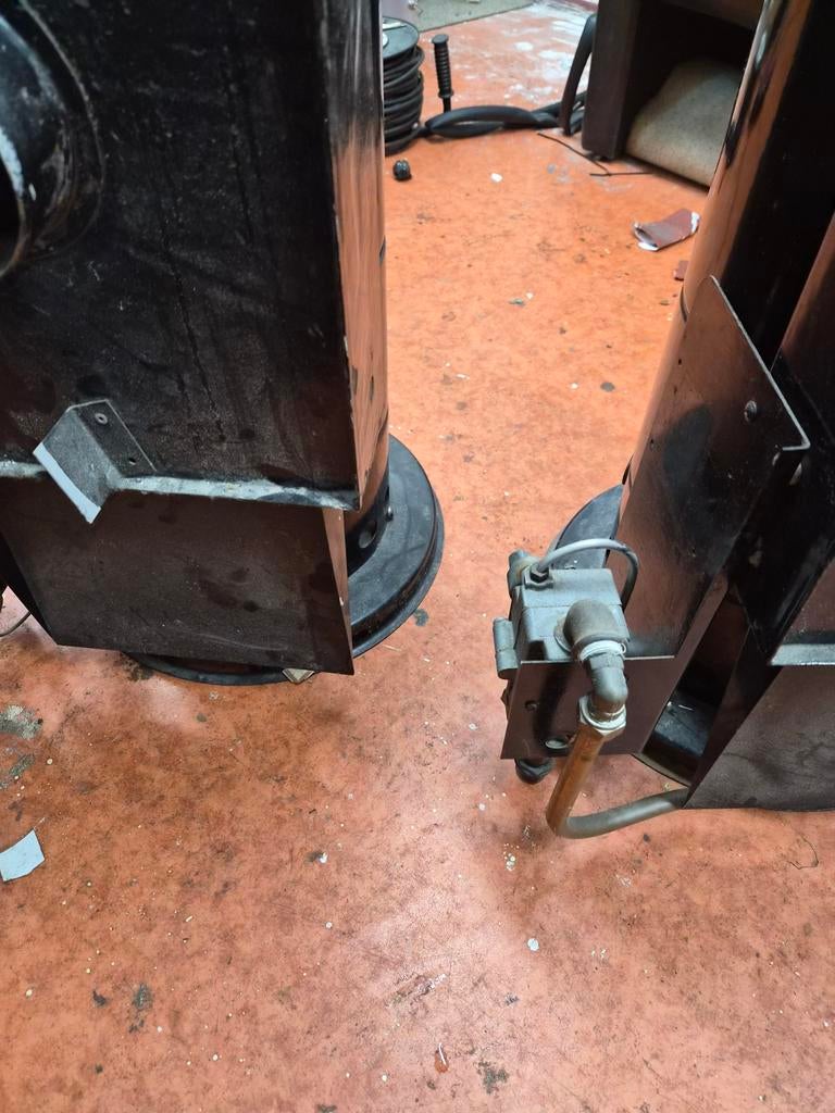 2 Oude Gaskachels - Vintage Verwarming, Huis en Inrichting, Kachels, Ophalen, Gebruikt, Gas, Vrijstaand