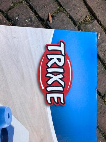 Inteligentie spel voor honden beschikbaar voor biedingen