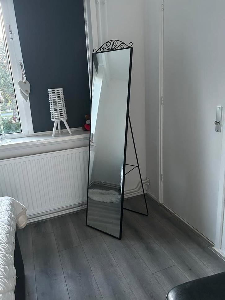 VERKOCHT! Stijlvolle Staande Spiegel, Huis en Inrichting, Woonaccessoires | Spiegels, Zo goed als nieuw, 50 tot 75 cm, 150 tot 200 cm