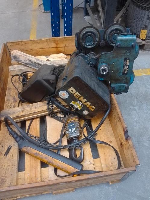 Elektrische lier / takel 2 ton. Marum., Doe-het-zelf en Verbouw, Lieren en Takels, Gebruikt, Elektrisch, Ophalen