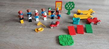 Lego duplo fabuland poppetjes figuren tuba scooter boom dak beschikbaar voor biedingen