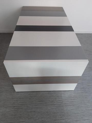 Castelijn meerkleurige design (eet)tafel 190cm x 100cm beschikbaar voor biedingen