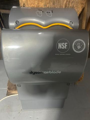 Dyson Airblade Handdroger - Snel en Hygiënisch beschikbaar voor biedingen