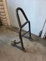 Paddock stand voorwiel (motorbok), Motoren, Ophalen, Gebruikt