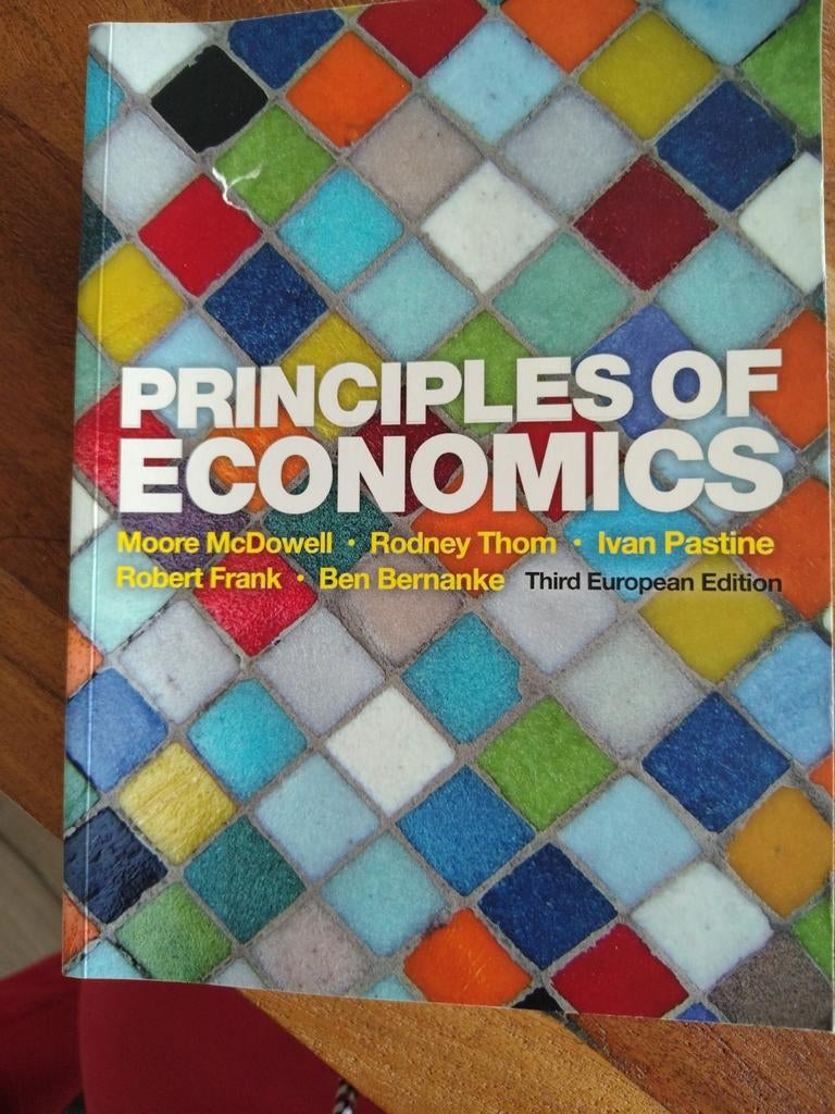 Principles of Economics - Moore McDowell, Ophalen of Verzenden, Gelezen, Economie en Marketing