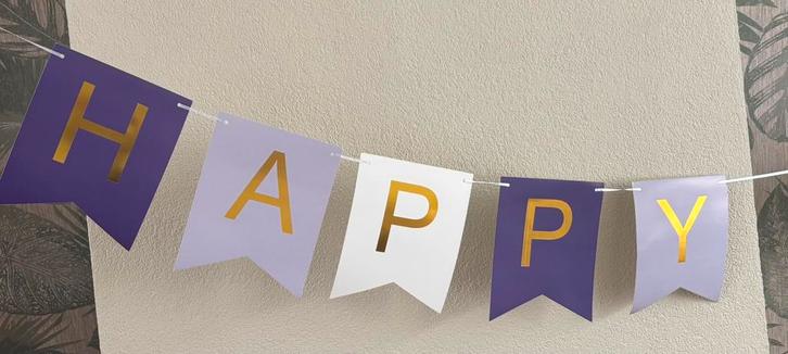 Paarse versiering!, Hobby en Vrije tijd, Feestartikelen, Zo goed als nieuw, Versiering, Verjaardag, Ophalen of Verzenden