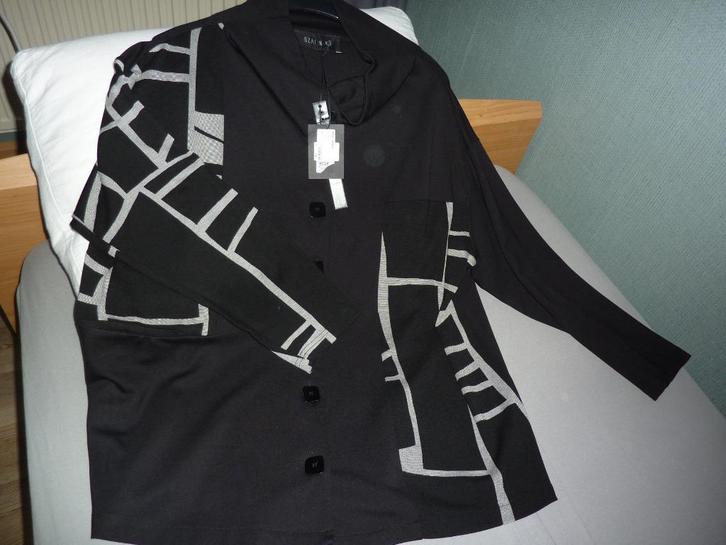 Ozai n ku vest/jasje nieuw met prijsk maat 46, Kleding | Dames, Truien en Vesten, Nieuw, Maat 46/48 (XL) of groter, Zwart, Verzenden