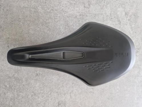 Fizik Terra Argo X5 Gravel 150mm, Fietsen en Brommers, Fietsonderdelen, Zo goed als nieuw, Zadel, Ophalen of Verzenden