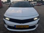 Opel Astra 1.6 Hybrid  plug 180pk Aut 2024 Wit, Auto's, 4 cilinders, Wit, Plug-in hybride, Dealer onderhouden