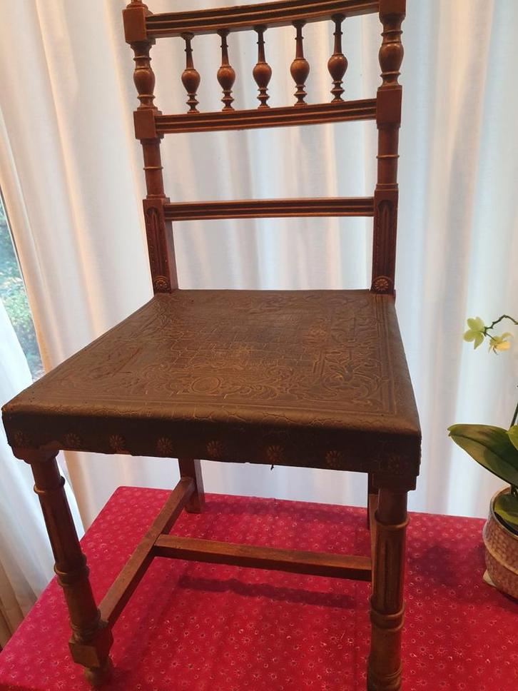 Antieke Henri II Stoel met Leer, Huis en Inrichting, Stoelen, Gebruikt, Eén, Hout, Leer, Bruin, Ophalen