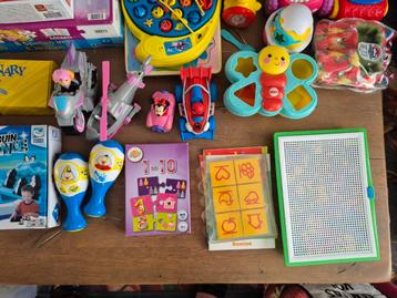 Speelgoed, spellen, poppen  beschikbaar voor biedingen