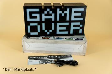 Paladone 8-Bit Game Over Licht - 7 kleuren - sound reactive beschikbaar voor biedingen