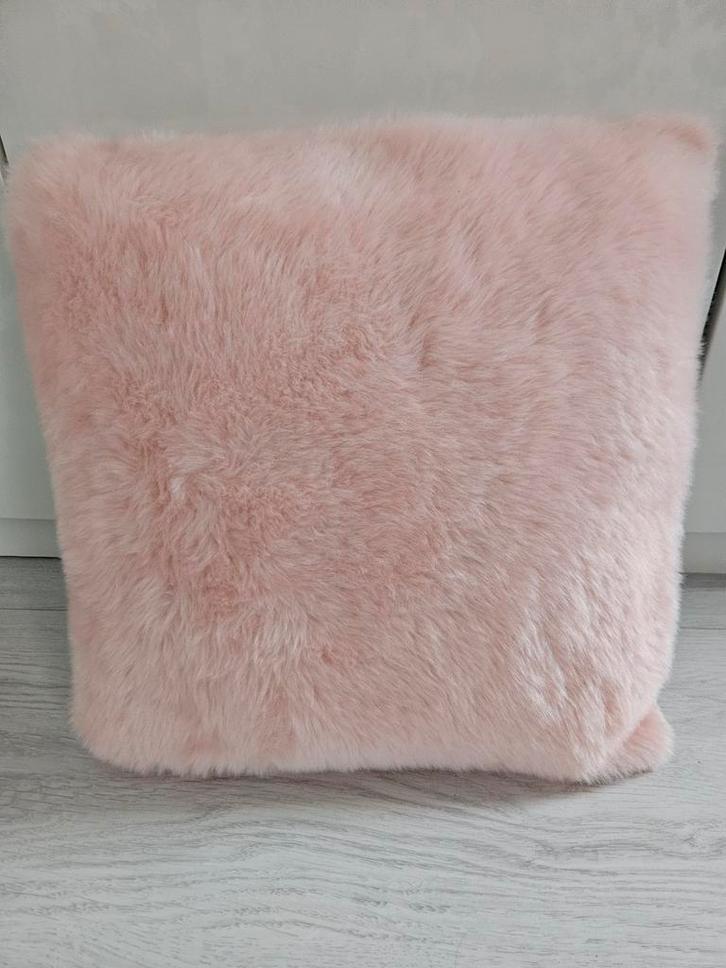 Roze Vacht Kussen - Zacht & Stijlvol, Huis en Inrichting, Woonaccessoires | Kussens, Zo goed als nieuw, Roze, Vierkant, Ophalen of Verzenden