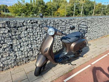 AGM Bromscooter Mat Bruin - Met kleine gebruikssporen beschikbaar voor biedingen