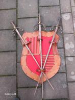 Antieke Zwaarden op Schild - Meer dan 100 jaar oud!, Ophalen of Verzenden