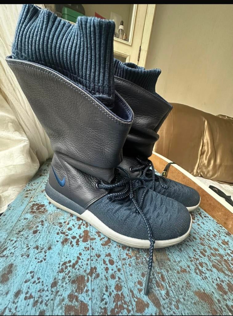 Laarzen Nike, Sport en Fitness, Snowboarden, Ophalen, Zo goed als nieuw, Schoenen