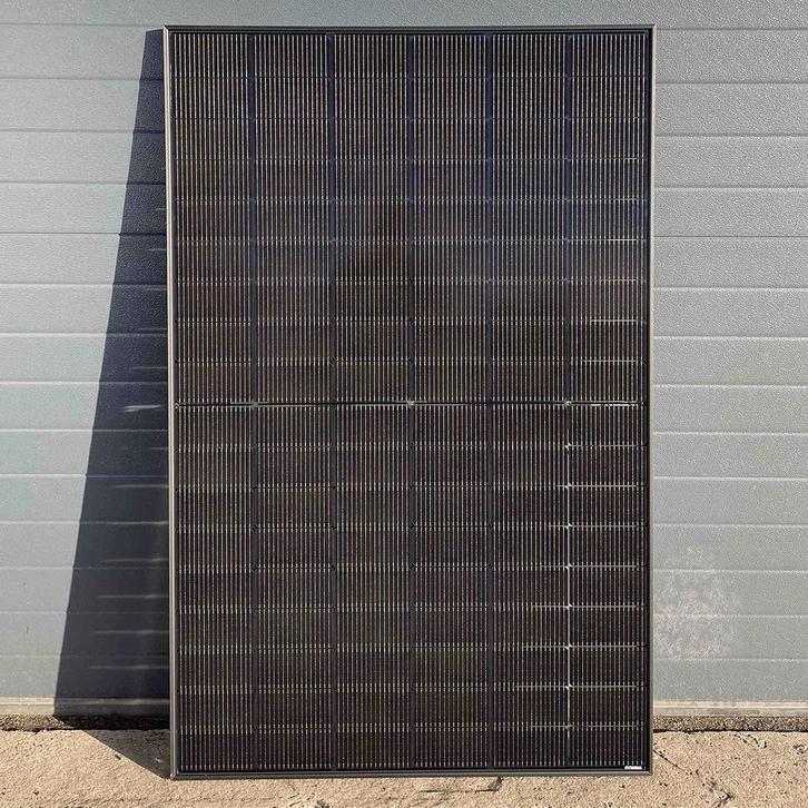 Stuntprijs: Jinko 440WP Full Black (Nieuw), Doe-het-zelf en Verbouw, Zonnepanelen en Toebehoren, Nieuw, Paneel, Ophalen