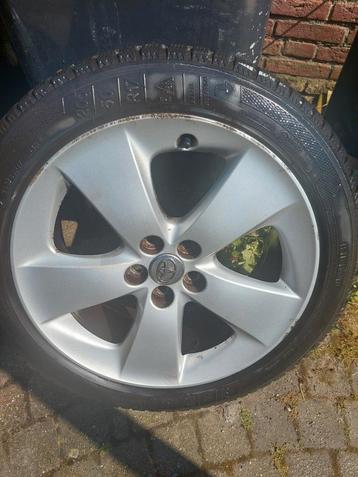 licht metalen 17 inch velgen 5x100 met winterbanden beschikbaar voor biedingen