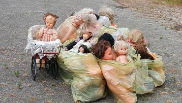 Diverse oude/antike poppen + poppenwagen. beschikbaar voor biedingen