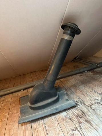 Dakdoorvoer ventilatie kanaal zadeldak beschikbaar voor biedingen