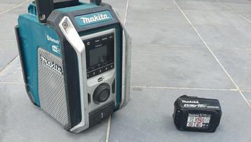 Makita DMR115 Bouwradio - DAB+, Bluetooth, USB beschikbaar voor biedingen
