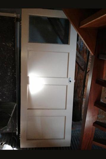Oude stompe binnendeur 77x200  beschikbaar voor biedingen