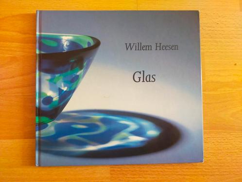 Boek: Willem Heesen- Glas (Leerdam, MM (2000)) als nieuw, Antiek en Kunst, Antiek | Glas en Kristal, Ophalen of Verzenden