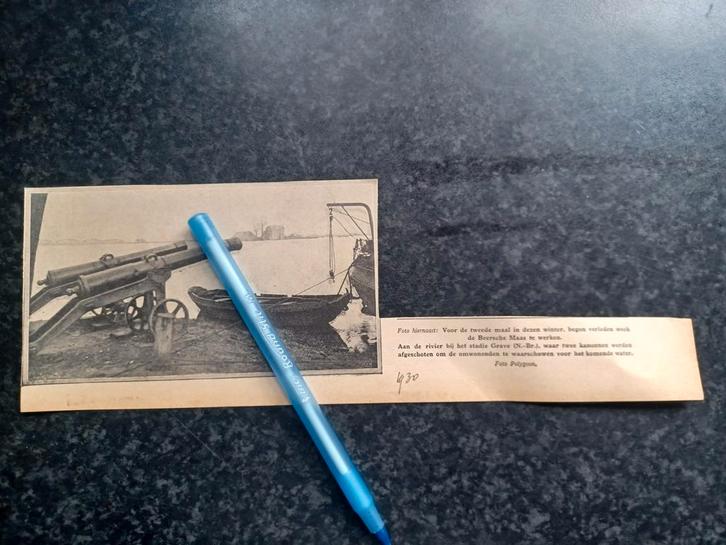 Oud knipsel Grave Beersche Maas kanonnen 1930, Verzamelen, Tijdschriften, Kranten en Knipsels, Knipsel(s), Nederland, 1920 tot 1940