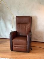 Luxe leren sta-op relaxstoel met elektrische bediening, Ophalen, Zo goed als nieuw, Leer