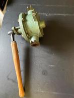Oude Handbediende Dieselpomp, Ophalen of Verzenden, Gebruikt