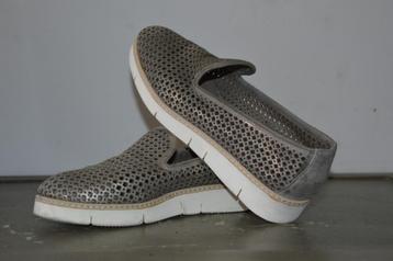 Zilverkleurige/Taupe marine loafers in maat 37